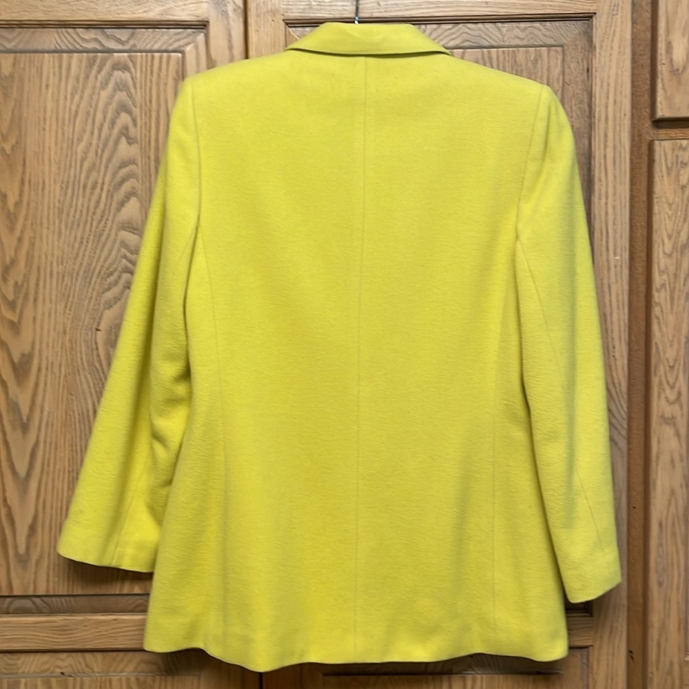 Harve Benard Vibrant Wool Yellow Blazer - Picture 3 of 9